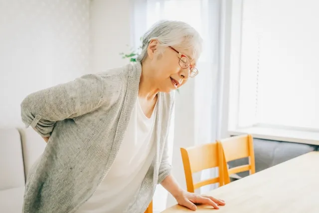椎間板ヘルニア高齢女性